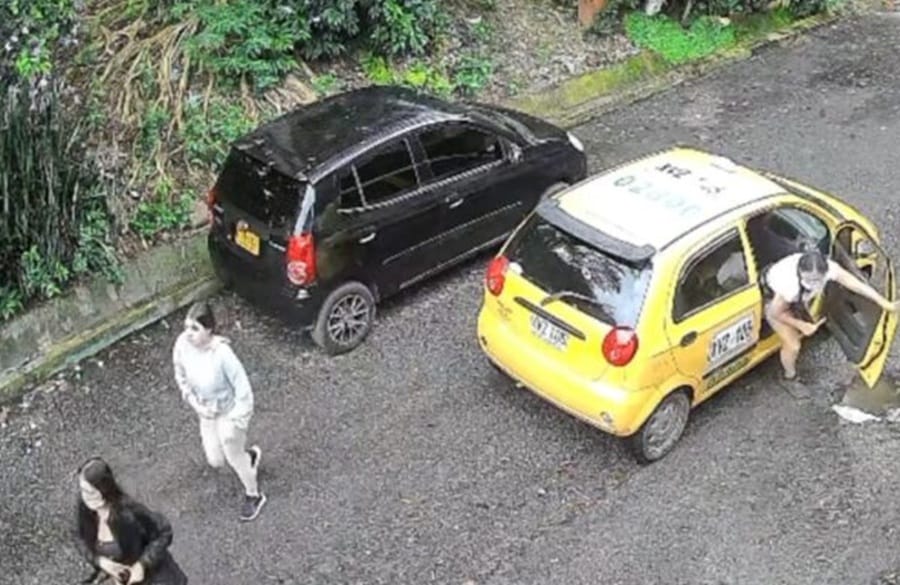 Tres mujeres jóvenes atracaron a un taxista imagen de la publicación
