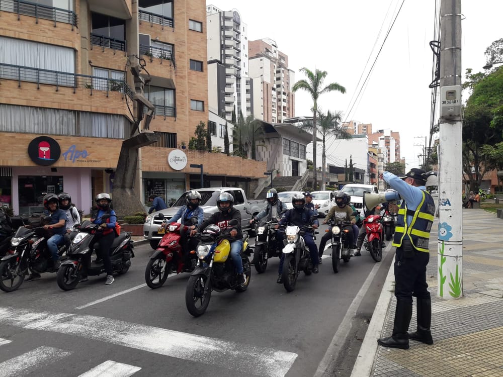 Tumbada la restricción del parrillero en moto en el Área Metropolitana de Bucaramanga durante un mes imagen de la publicación
