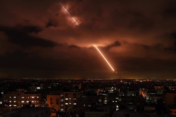 Irán e Israel se prometieron la destrucción mutua: ambos avanzan en su objetivo (Galería) imagen de la publicación