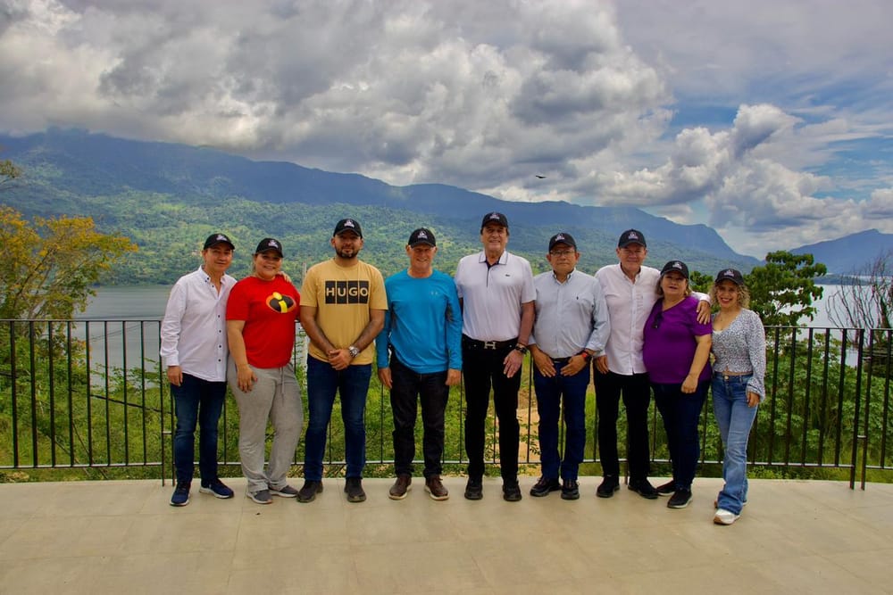 Visita al Parque Acuático Los Trinitarios Comfenalco Santander imagen de la publicación