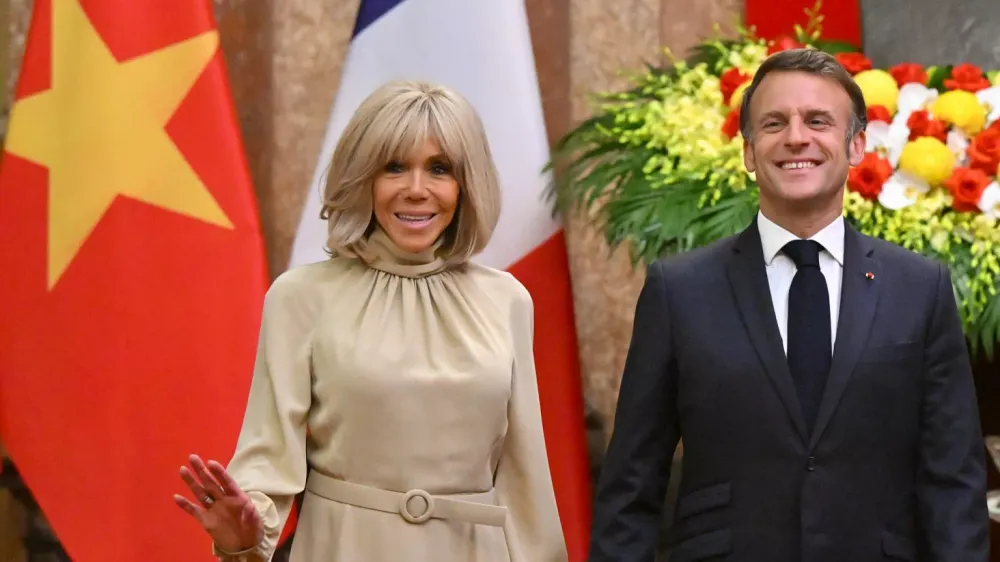 Brigitte y Emmanuel Macron demandan por difamación a influencer en EE. UU. tras acoso mediático imagen de la publicación