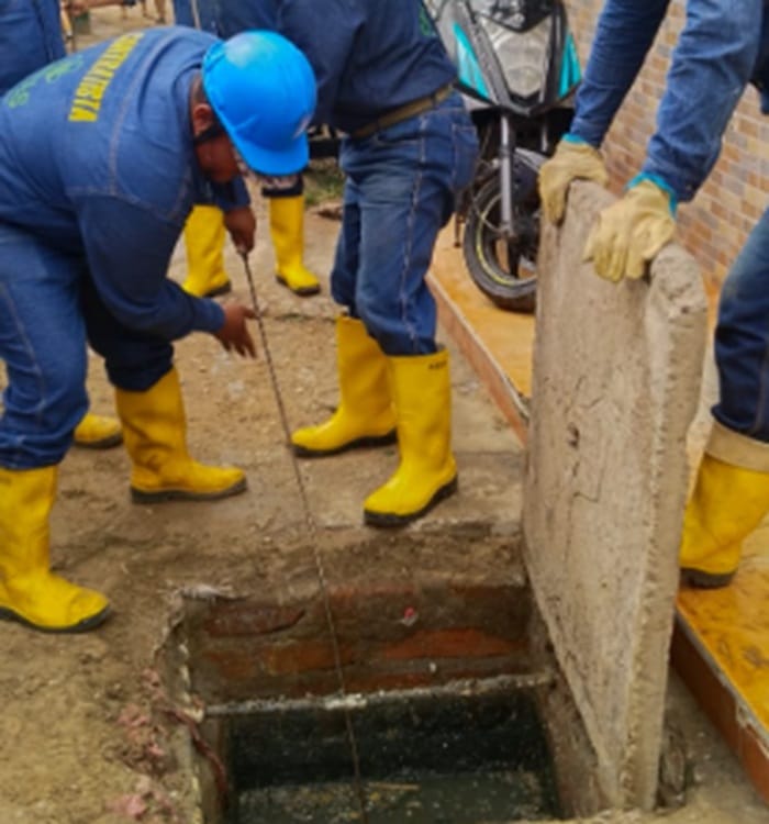 Alcantarillas colapsaron por fuerte aguacero en la mañana de este miércoles en Bucaramanga imagen de la publicación