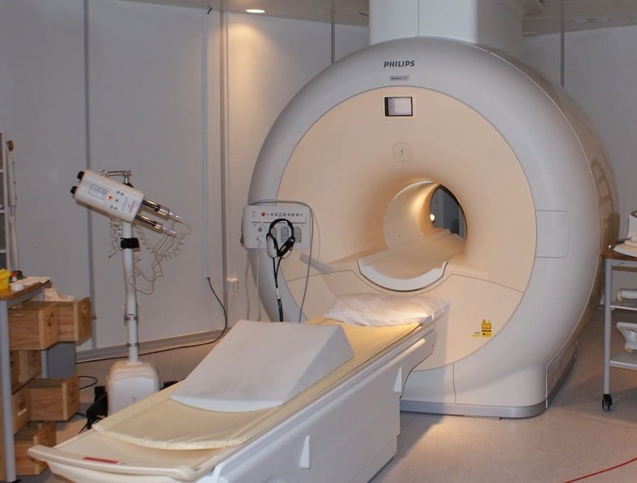 No cumplió con las normas y fue succionado por máquina de resonancia magnética imagen de la publicación