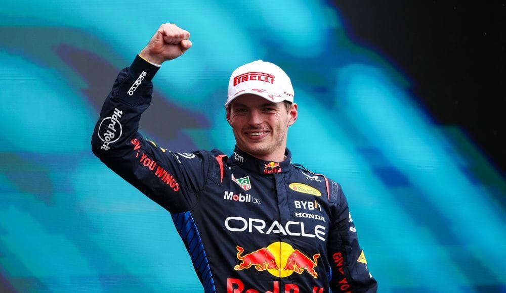 Max Verstappen, en la encrucijada: entre Red Bull sin Horner y los cantos de sirena de Mercedes imagen de la publicación
