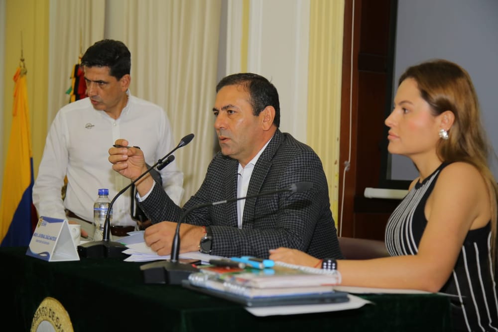 Gobernador atendió inquietudes de la comunidad sobre el manejo del peaje en Los Santos imagen de la publicación