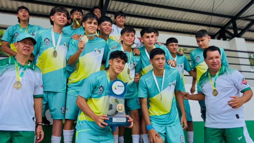 Colegio Vicente Azuero se quedó con el titulo imagen de la publicación
