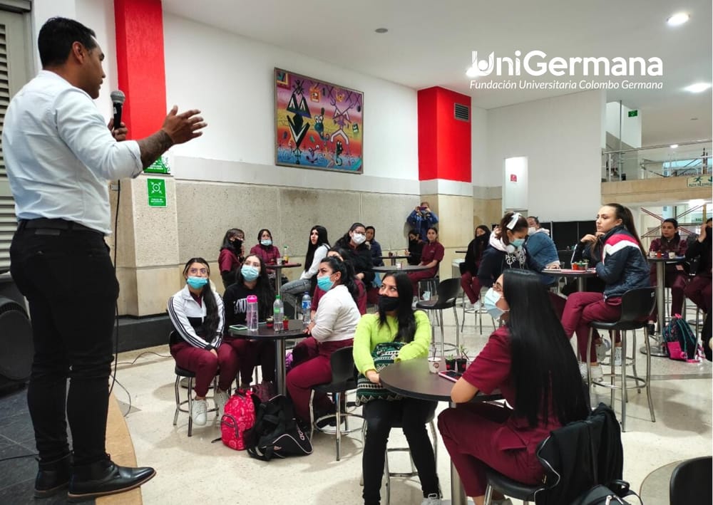Esta universidad se animó a llevar las aulas a la Colombia profunda imagen de la publicación