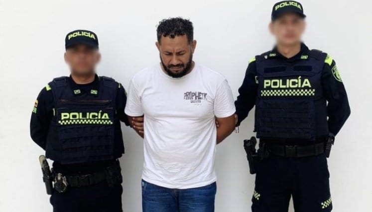 Autoridades detuvieron a suboficial 10 años luego de quitarle un ojo a su expareja imagen de la publicación