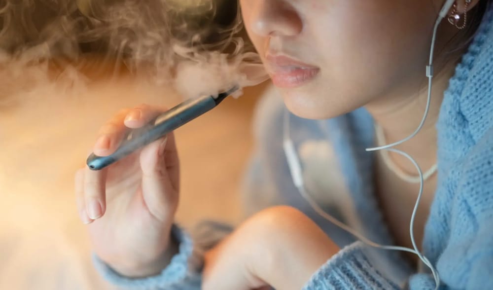 Peligros por el consumo de cigarrillos electrónicos en niños y adolescentes imagen de la publicación