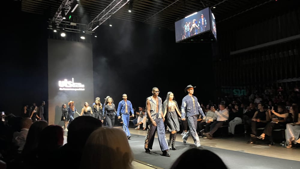 Estudiantes de Gestión de la Moda UTS brillaron con la pasarela “ARIZONA” en el Santander Fashion Week 2025 imagen de la publicación