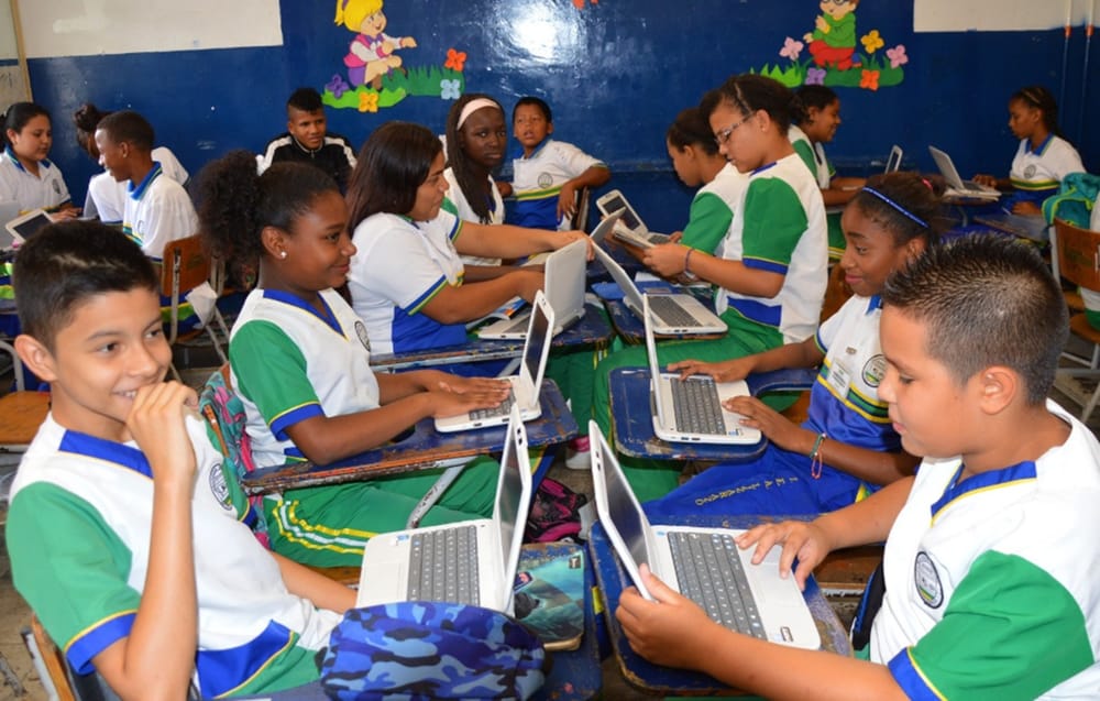 Embolatado presupuesto para el internet en los colegios oficiales de Santander imagen de la publicación