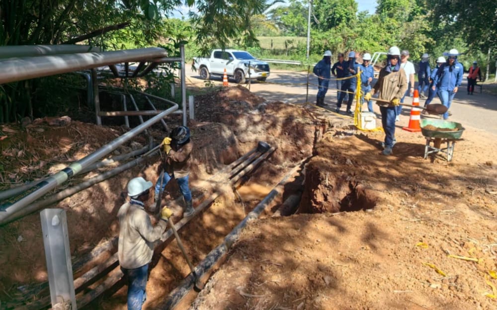 Avanza recuperación de vía principal en El Llanito, Barrancabermeja imagen de la publicación