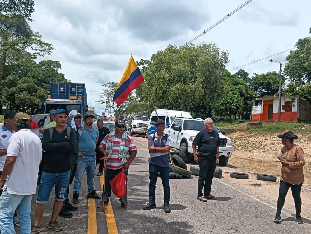 Reunión para levantar bloqueos en Puerto Parra, Santander imagen de la publicación
