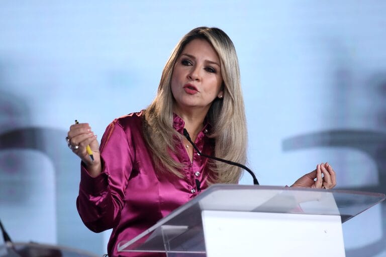 Candidata presidencial Vicky Dávila visita hoy Bucaramanga imagen de la publicación