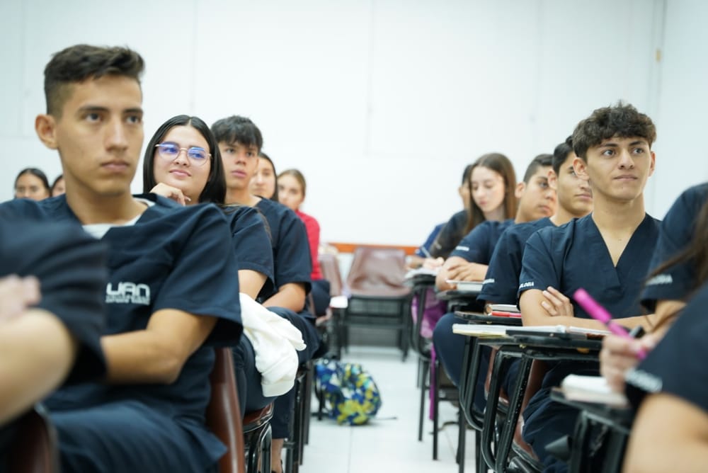 Colombia brilló en la Olimpiada Internacional de Matemáticas con aporte de la Universidad Antonio Nariño imagen de la publicación