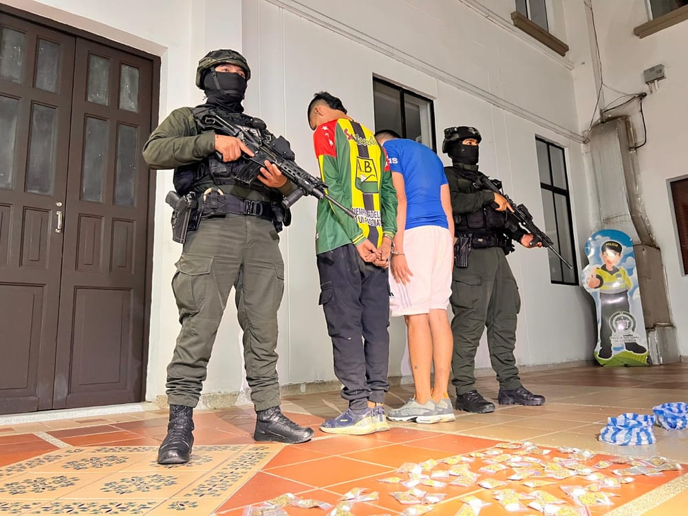 Autoridades capturan a cuatro personas con armas de fuego y drogas en Bucaramanga imagen de la publicación