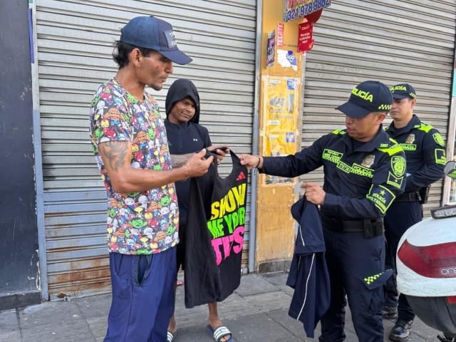 Autoridades realizan jornada social con habitantes de calle imagen de la publicación