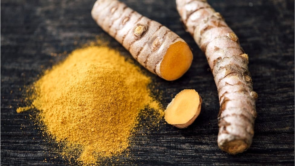 Cúrcuma: el antiinflamatorio natural que puede ayudar a reducir el dolor imagen de la publicación