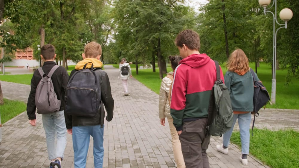 Ordenan protección integral para hijos del Estado mayores de 25 años. ¿Quiénes son y porqué las medidas? imagen de la publicación