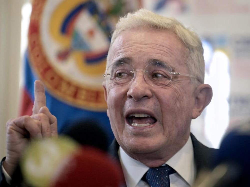 Álvaro Uribe confirma su regreso al Senado en 2026 imagen de la publicación