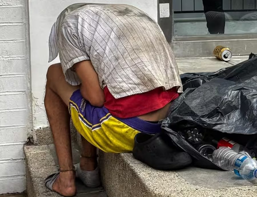 Indigentes y basuras ahogan a Cabecera del Llano en Bucaramanga imagen de la publicación