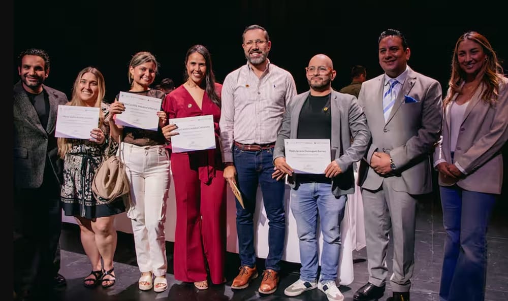 Maestrías y doctorados  internacionales para docentes con la becas de la Alcaldía de Bucaramanga y EDUCA EDTECH Group imagen de la publicación