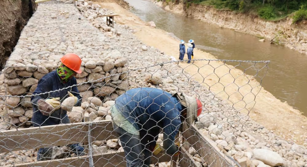 Reconstrucción de la obra de mitigación sobre el río de Oro  avanza en un 85% imagen de la publicación