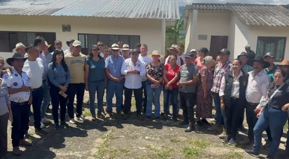 Vías nuevas para la conectividad de la Provincia de  Vélez imagen de la publicación