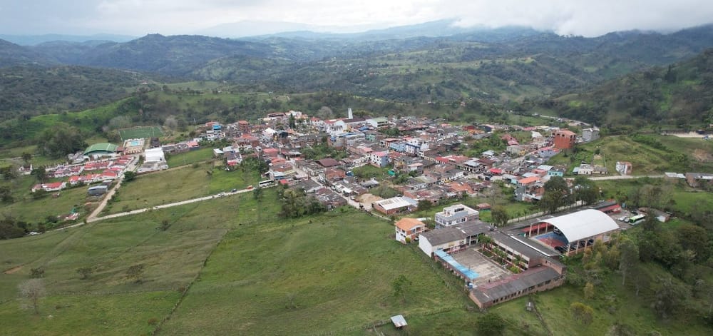 La Paz se defiende ante la minería imagen de la publicación