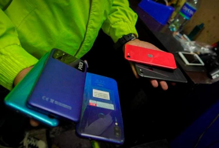 Capturado hombre en Floridablanca por receptación de más de 100 celulares imagen de la publicación
