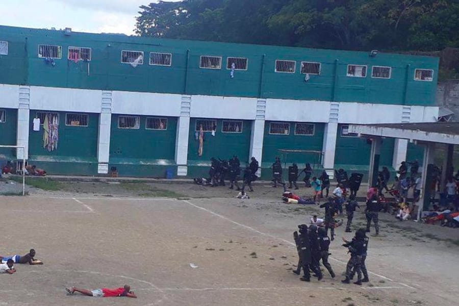 Masacre en cárcel de Ecuador deja 17 reclusos asesinados imagen de la publicación