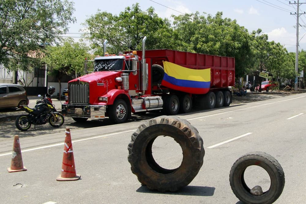 Transportadores anuncian cierre de frontera para el 15 de septiembre imagen de la publicación