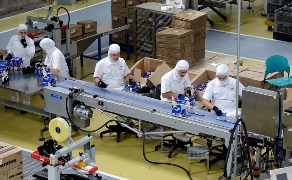 Santander cambia su perfil económico y ahora impuestos y el comercio pesan más en su producción imagen de la publicación