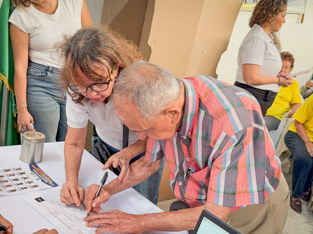 Floridablanca escogió sus voceros adultos mayores imagen de la publicación
