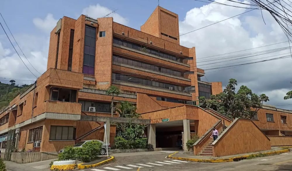 Agredidos funcionarios de Tránsito Bucaramanga tras caída del sistema imagen de la publicación