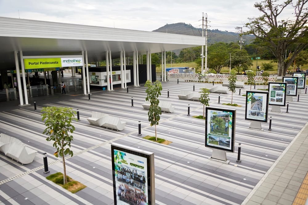 Metrolínea denuncia vandalismo y hurtos en el portal de Piedecuesta imagen de la publicación