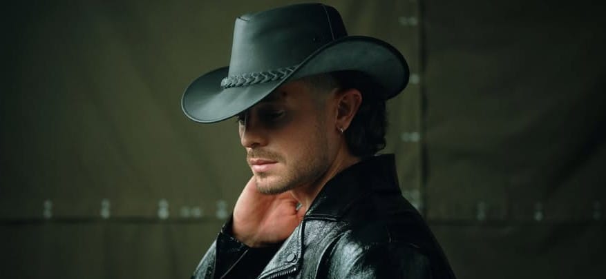 Loco Escrito llega a Latinoamérica tras triunfar en Suiza y presenta "Colibrí" imagen de la publicación