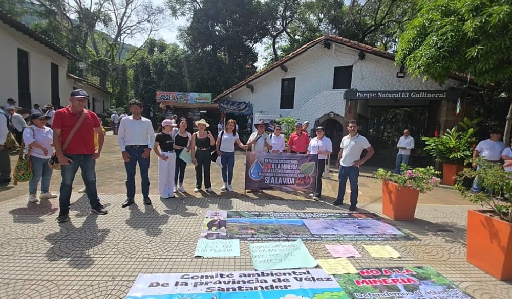 Habitantes de varios municipio se reunieron en San Gil para rechazar la minería ilegal imagen de la publicación