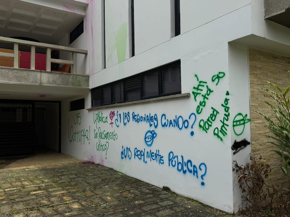 VANDALISMO en la Universidad Industrial imagen de la publicación