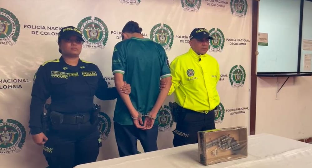 Capturados un joven de 21 y menor de 17 años con armas de fuego en Piedecuesta imagen de la publicación