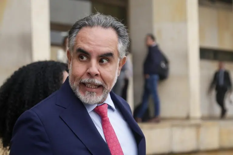 Armando Benedetti confirmó la separación entre Gustavo Petro y Verónica Alcocer y defendió su rol como primera dama imagen de la publicación