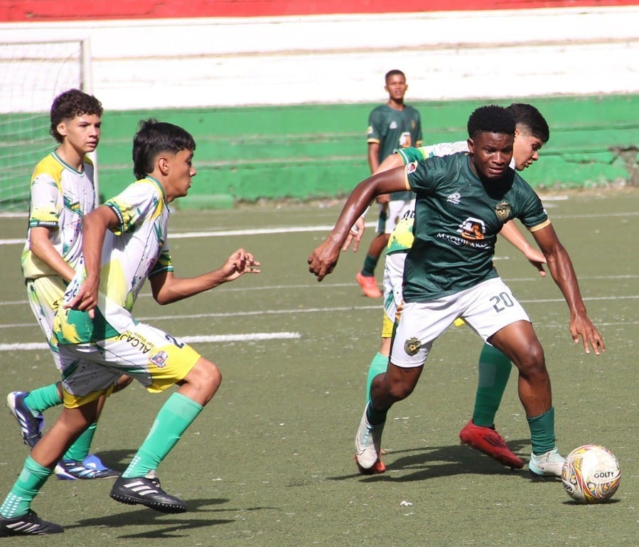 Se juegan las semifinales Sub-16 en Barbosa imagen de la publicación