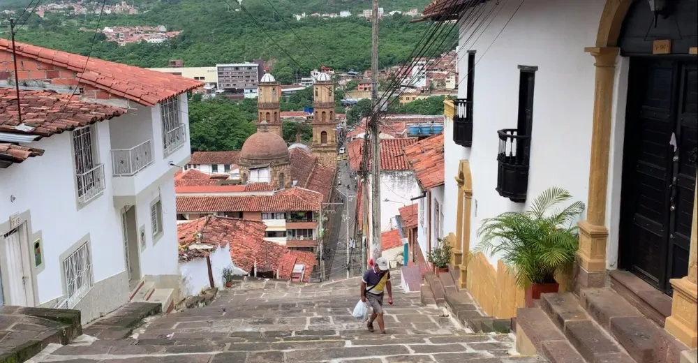 Millonario robo en San Gil, delincuentes hurtaron $23 millones de pesos a mujer imagen de la publicación