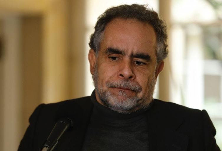 Vecinos de Lagos del Caujaral exigen protección tras misterioso sobrevuelo de drones en la casa del ministro Benedetti imagen de la publicación