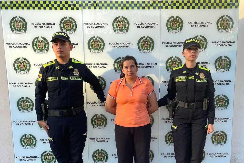 Cae la “Enfermera” del terror: capturan a la jefa de nómina y logística del Clan del Golfo que opera en Santander imagen de la publicación