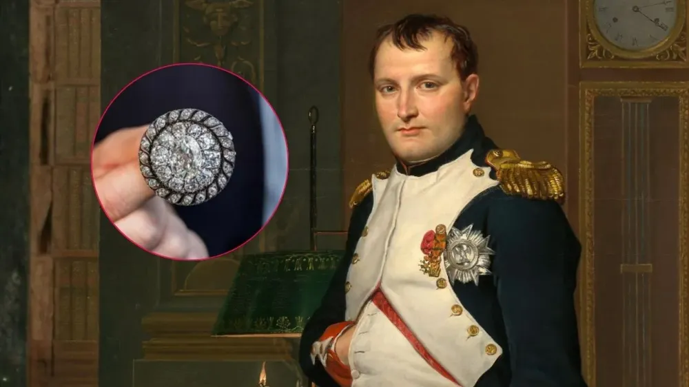 Joya personal de Napoleón rompe récords en subasta tras robo del Louvre imagen de la publicación