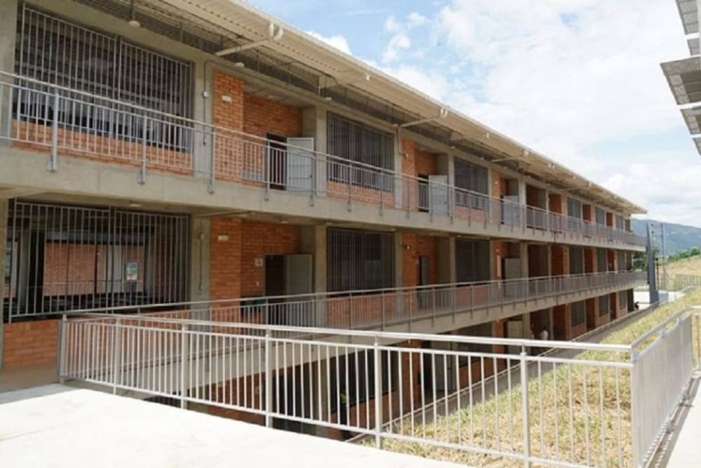 Sindicato de Educadores de Santander (SES) presentó una acción popular para suspender contrato de operación de colegios en Girón imagen de la publicación