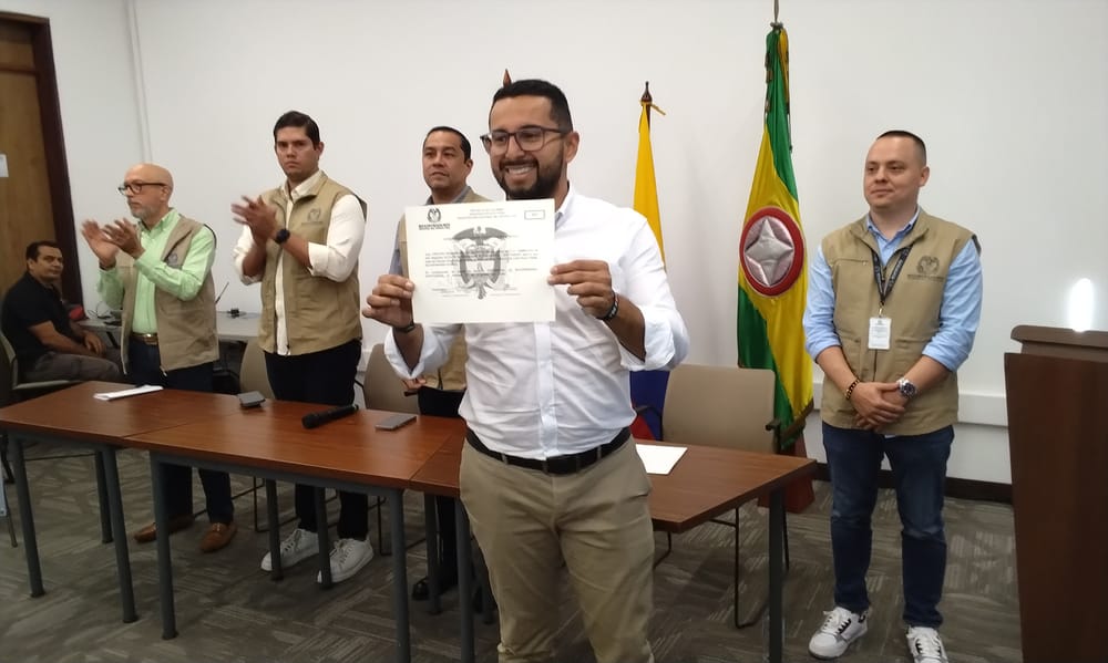 Cristian Portilla recibió su credencial como nuevo Alcalde de Bucaramanga imagen de la publicación