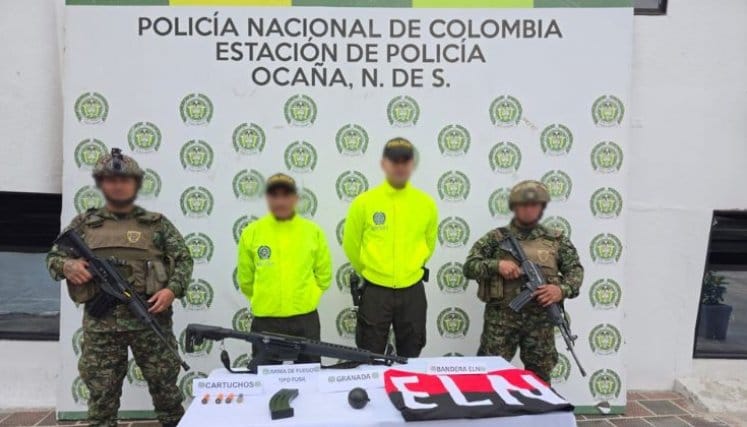 Incautan arsenal y simbología del ELN imagen de la publicación