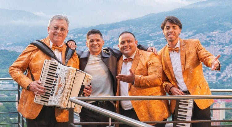 “Mi Locura” Jorge Celedón reinterpreta su éxito con Los Palmeras imagen de la publicación